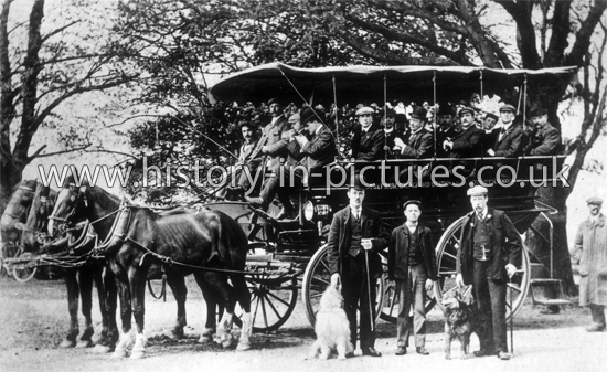 Horse drawn Bus at Chingford Station, Chingford, London. c.1905.